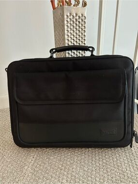 Targus Classic Slim Laptop Bag with Front Pocket - for Women as well as Men